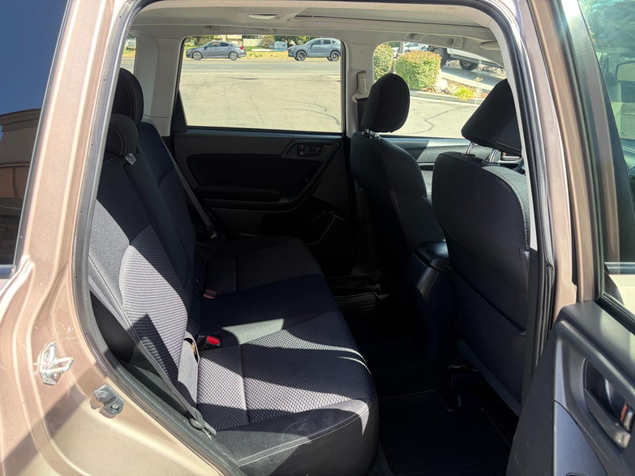 Subaru Forester 4dr CVT 2.5i Premium PZEV 2015