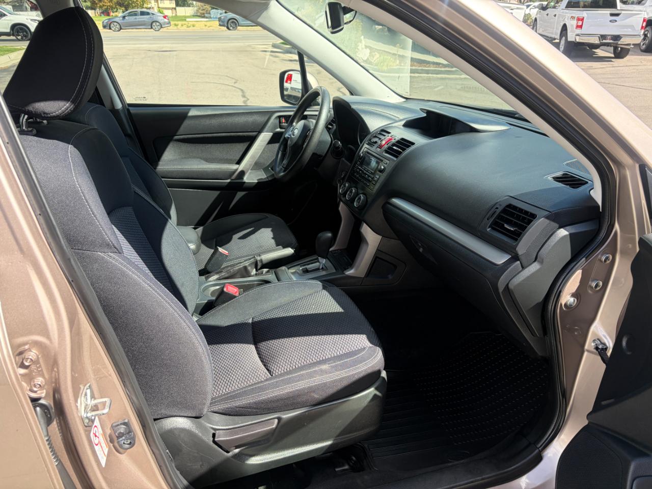 Subaru Forester 4dr CVT 2.5i Premium PZEV 2015