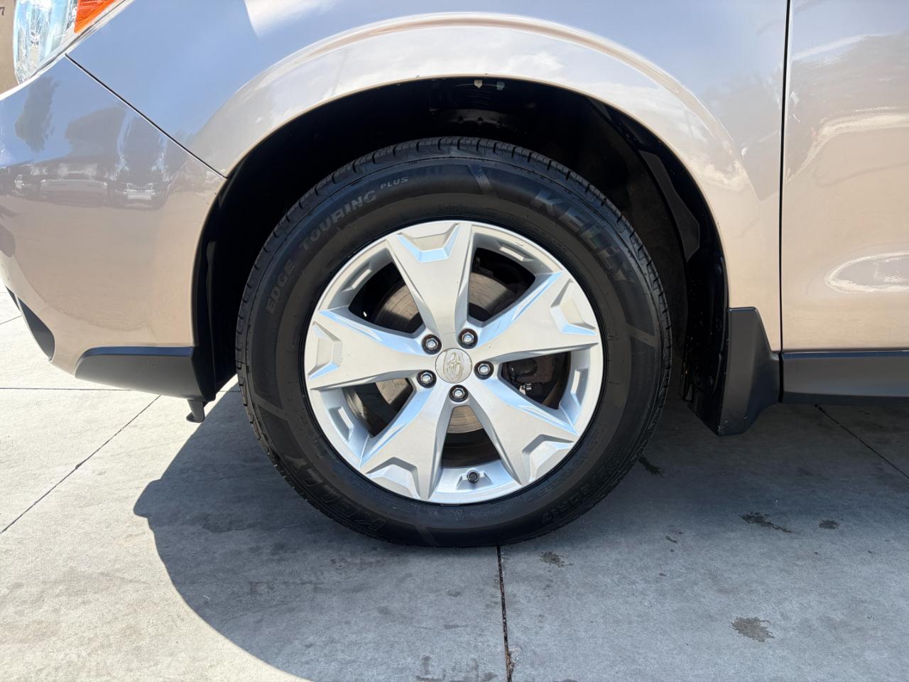 Subaru Forester 4dr CVT 2.5i Premium PZEV 2015