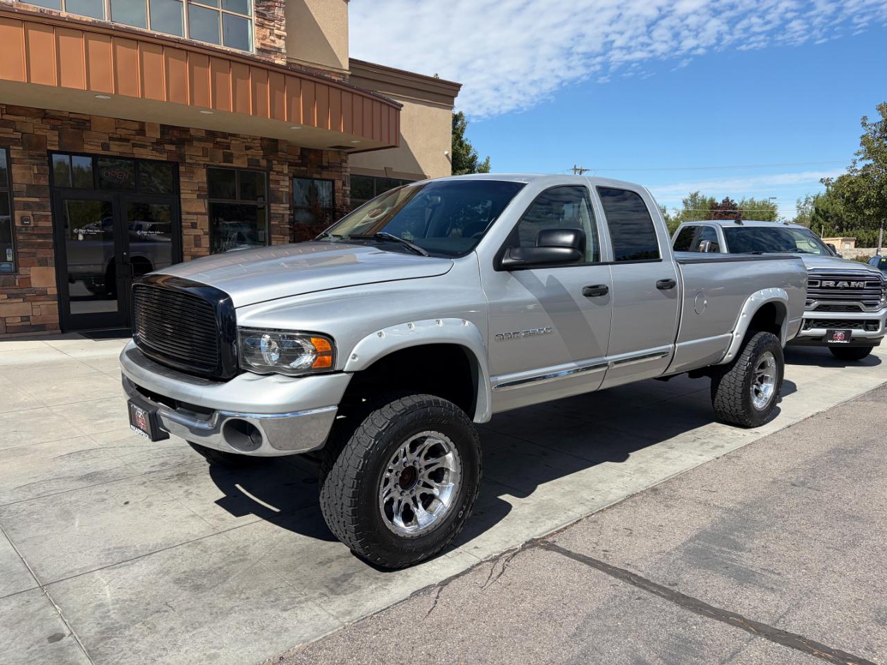 2005 Dodge Ram 2500 4dr Quad Cab 160.5" WB 4WD SLT