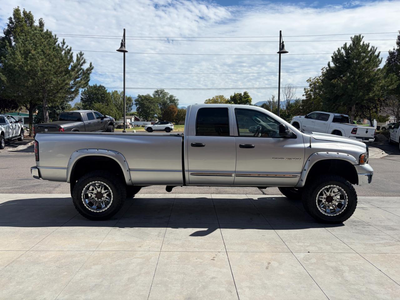 Dodge Ram 2500 4dr Quad Cab 160.5" WB 4WD SLT 2005