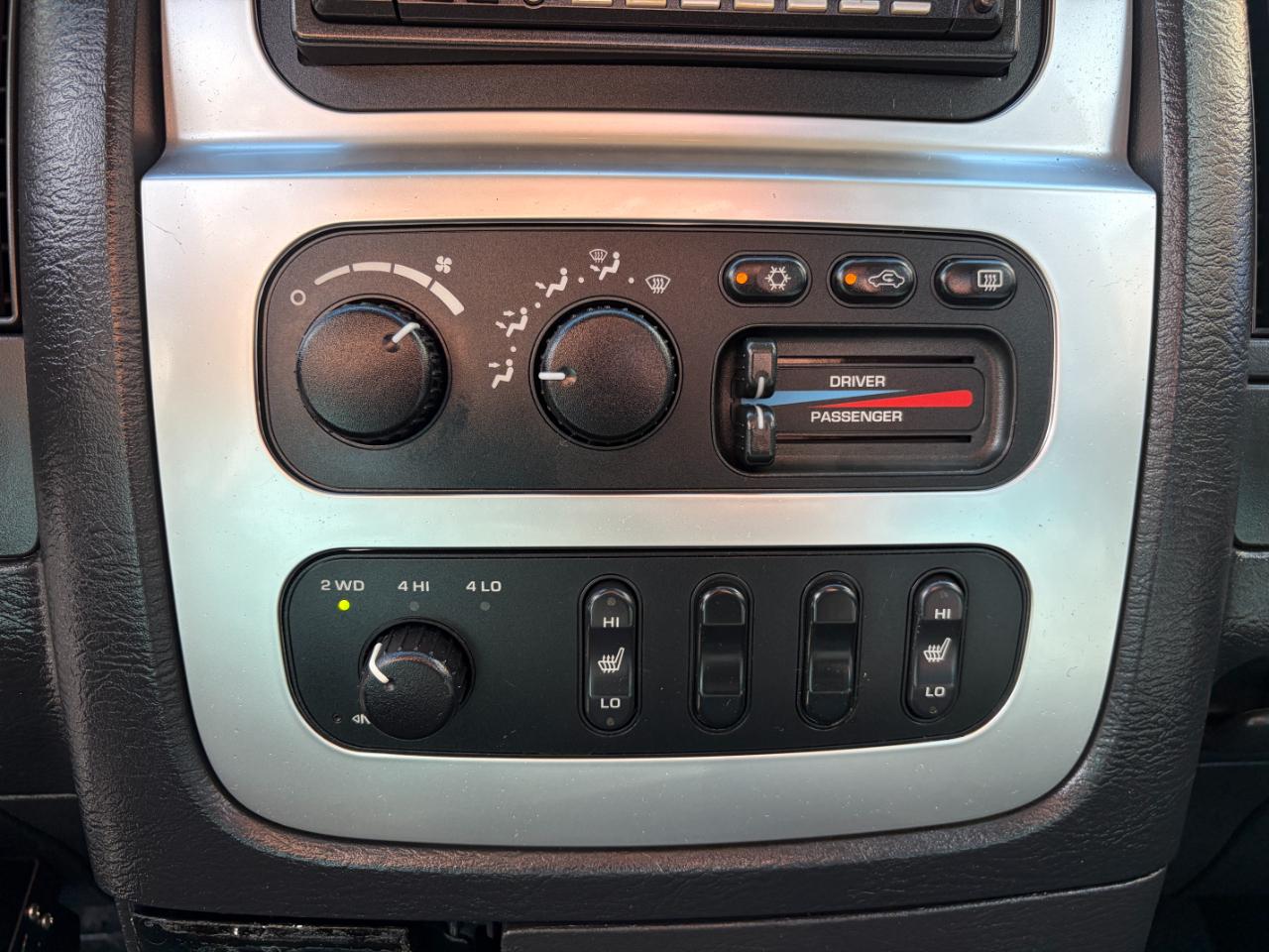 Dodge Ram 2500 4dr Quad Cab 160.5" WB 4WD SLT 2005