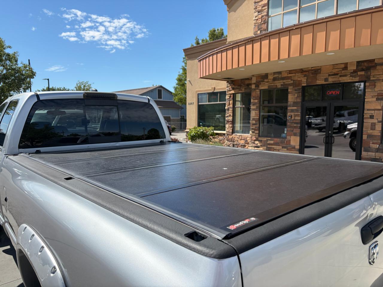 Dodge Ram 2500 4dr Quad Cab 160.5" WB 4WD SLT 2005