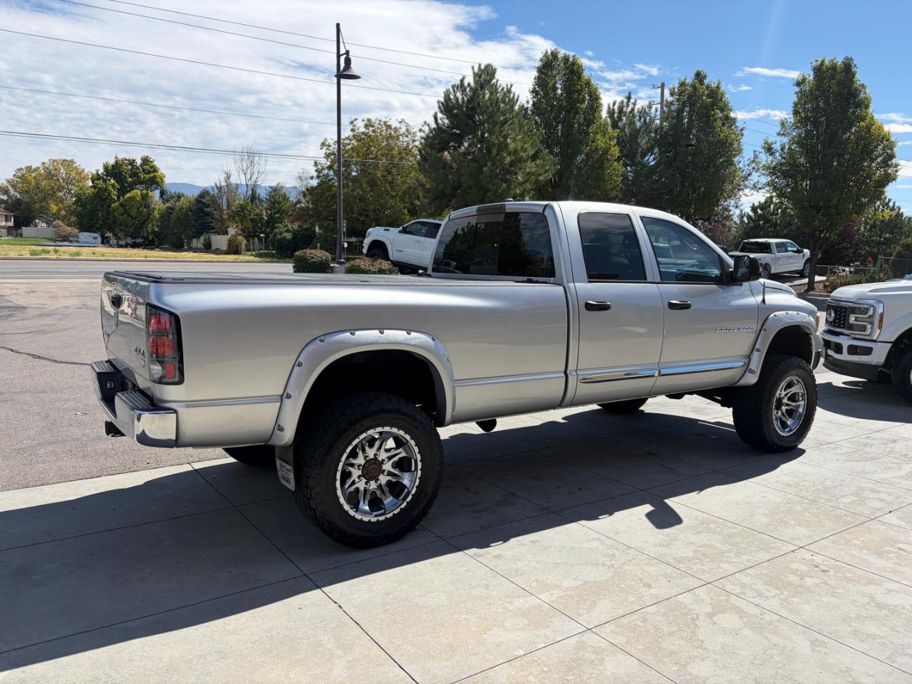 Dodge Ram 2500 4dr Quad Cab 160.5" WB 4WD SLT 2005