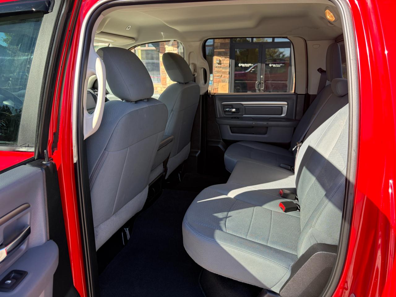 RAM 1500 Classic SLT 4x4 Crew Cab 6'4" Box 2019