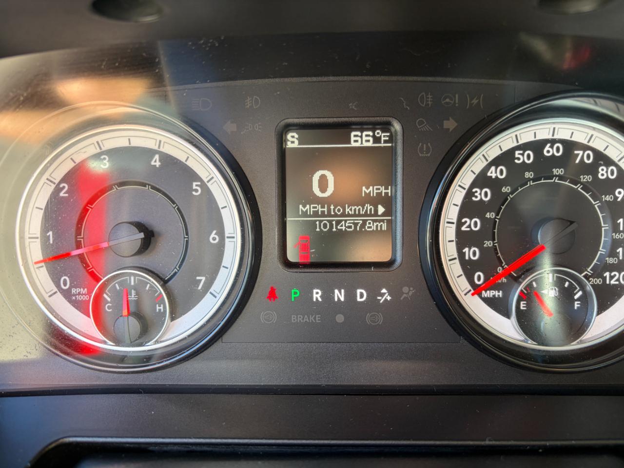 RAM 1500 Classic SLT 4x4 Crew Cab 6'4" Box 2019