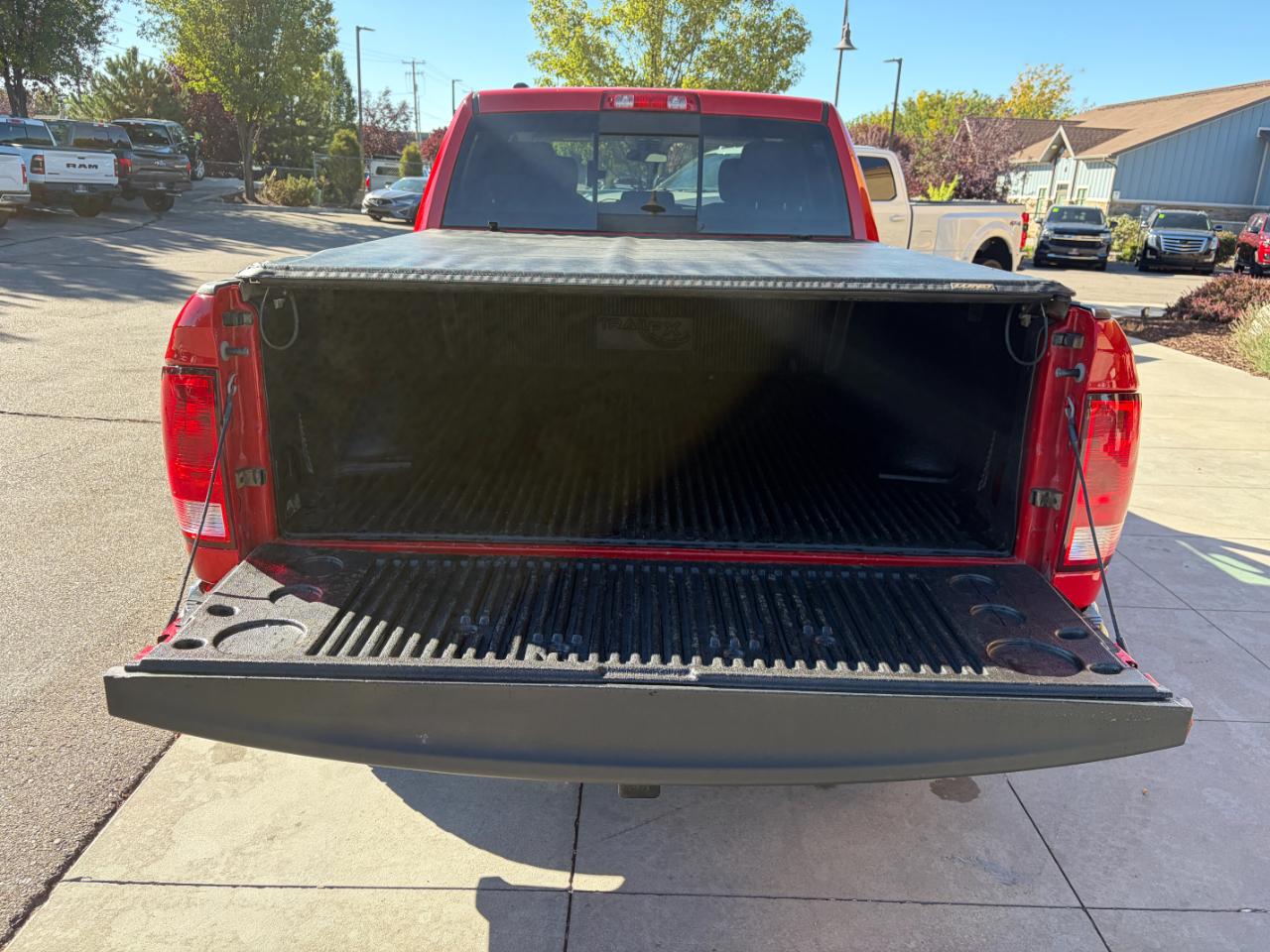 RAM 1500 Classic SLT 4x4 Crew Cab 6'4" Box 2019