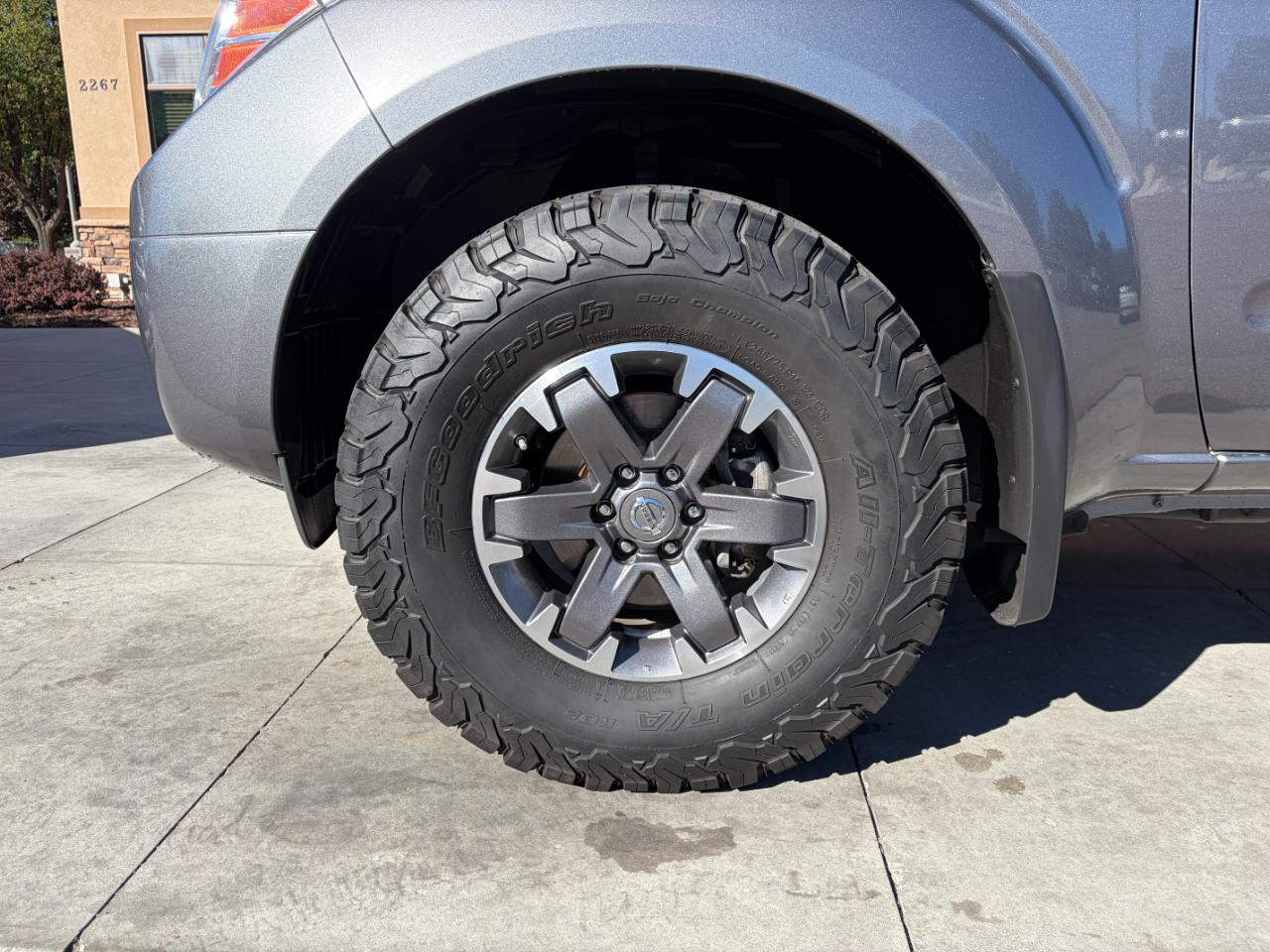 Nissan Frontier Crew Cab 4x4 PRO-4X Auto 2019