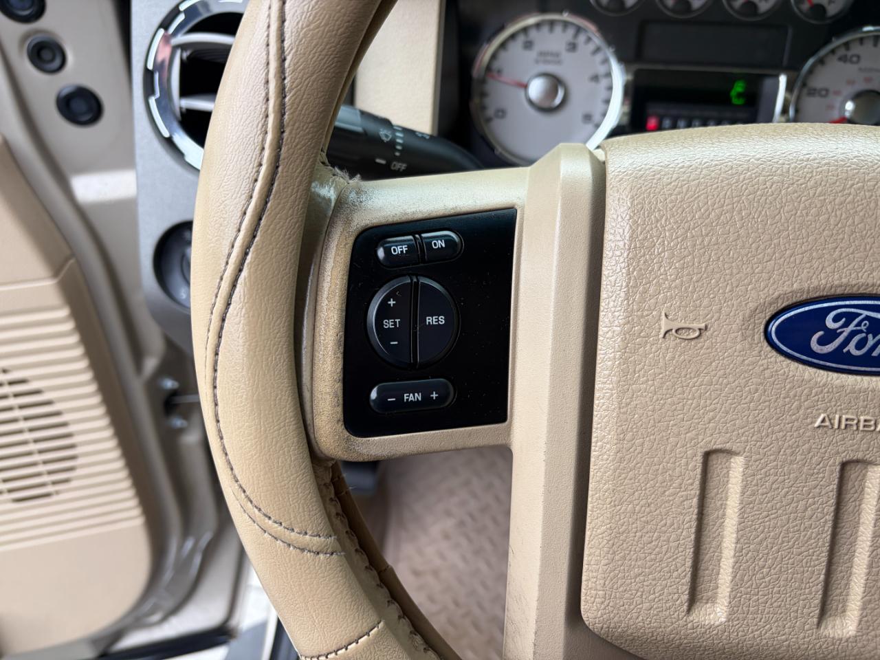 Ford Super Duty F-350 SRW 4WD Crew Cab 156" Lariat 2008
