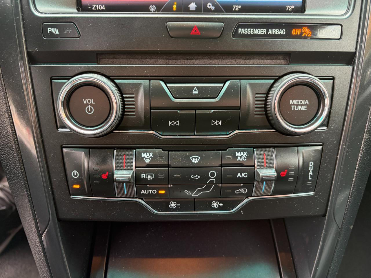 Ford Explorer 4WD 4dr XLT 2016
