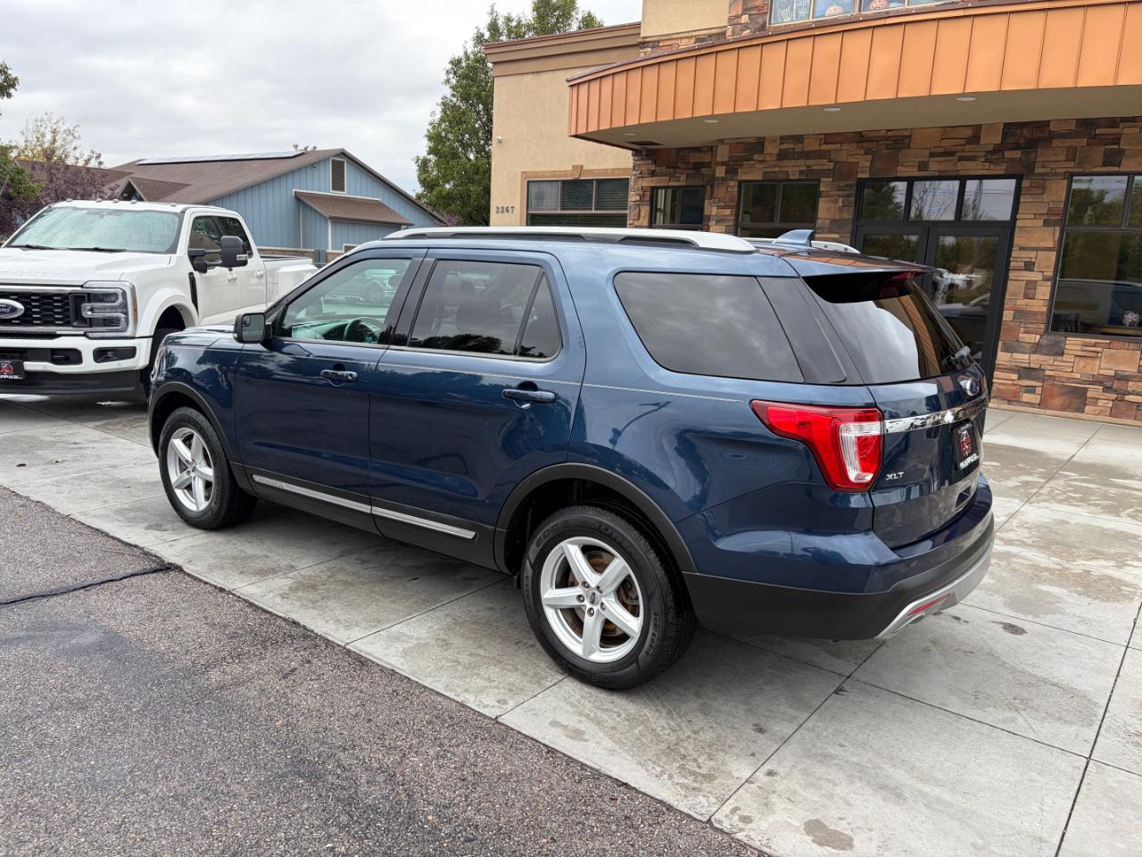 Ford Explorer 4WD 4dr XLT 2016