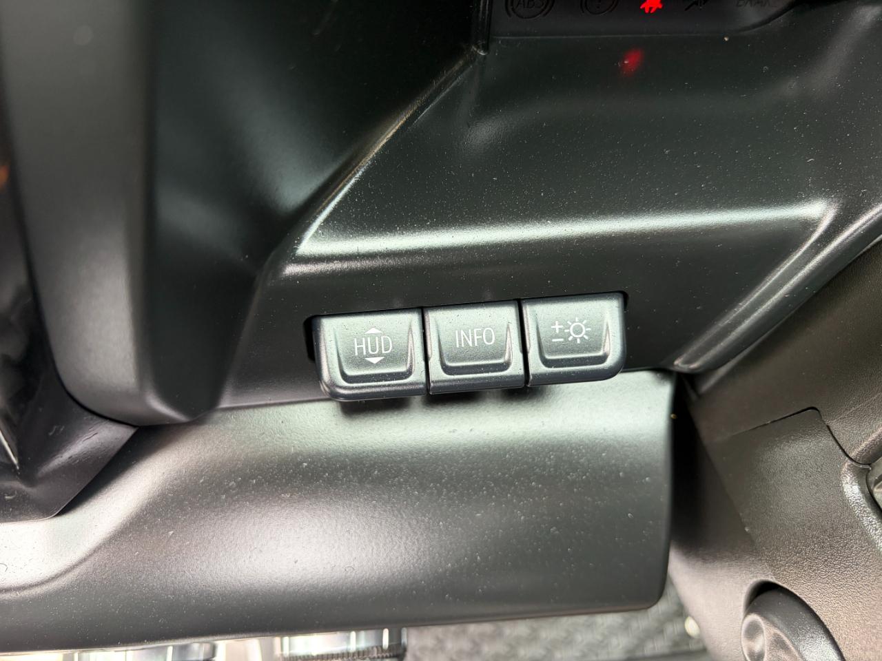 GMC Sierra 1500 4WD Crew Cab 147" AT4 2022