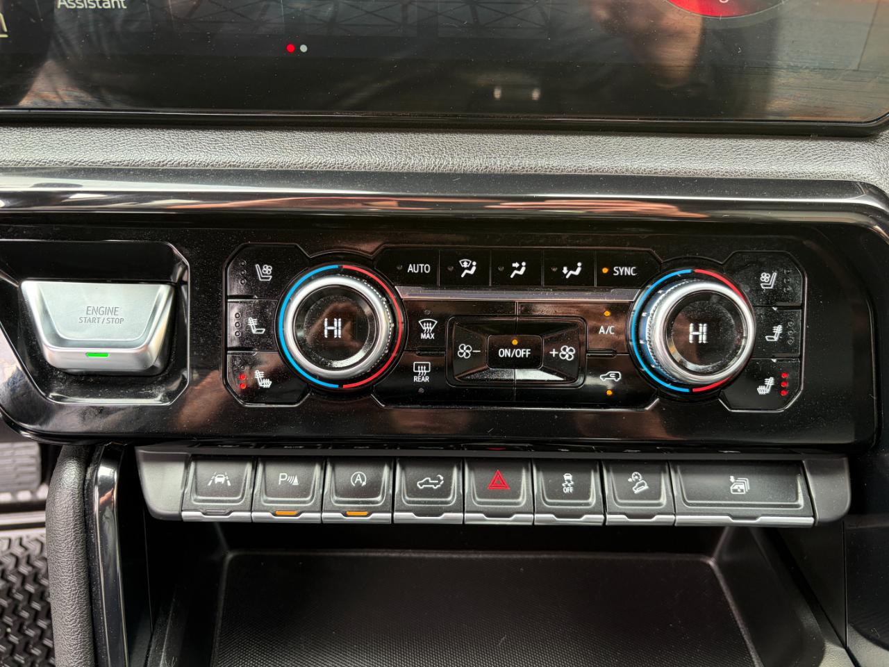 GMC Sierra 1500 4WD Crew Cab 147" AT4 2022