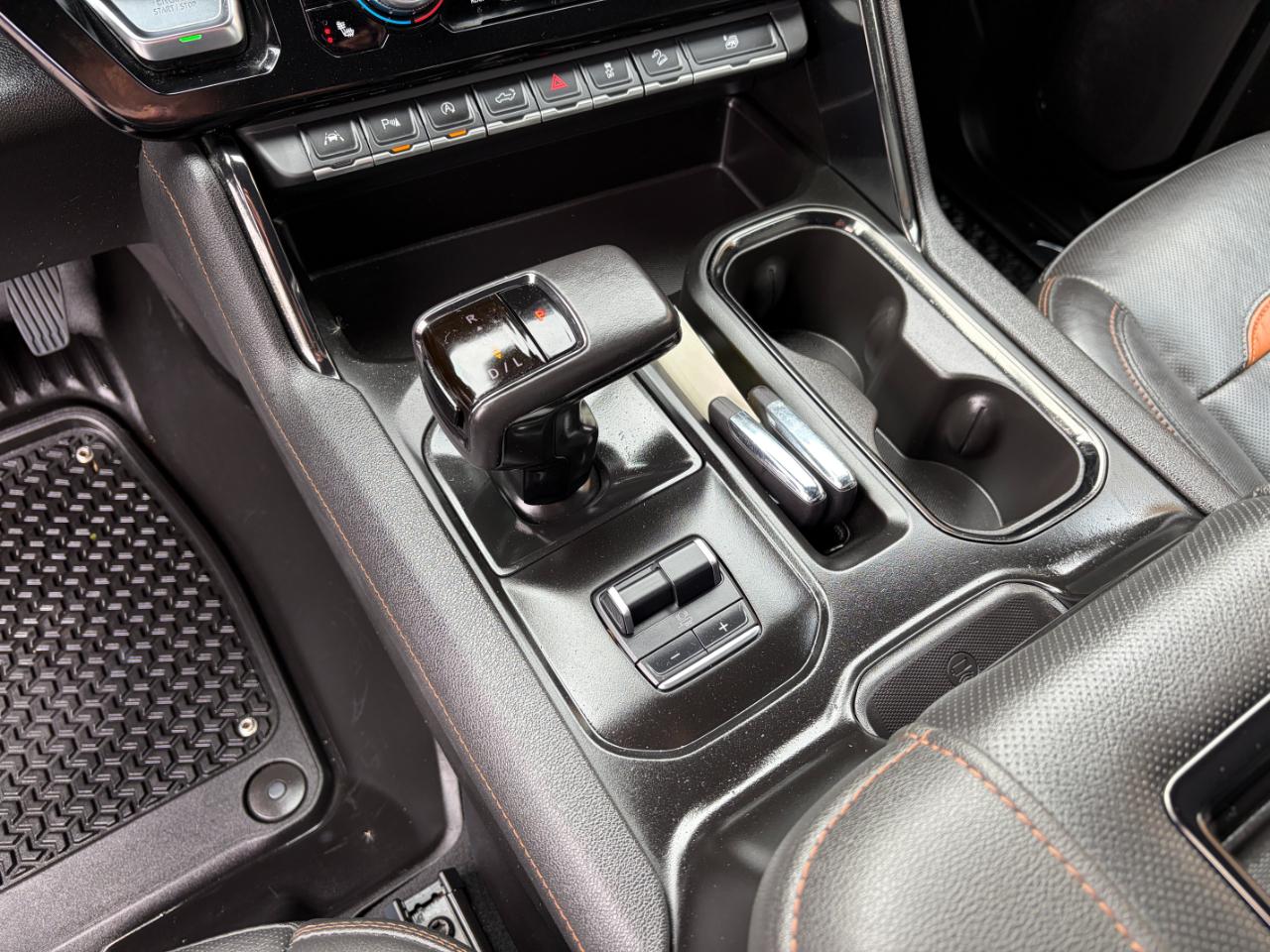 GMC Sierra 1500 4WD Crew Cab 147" AT4 2022