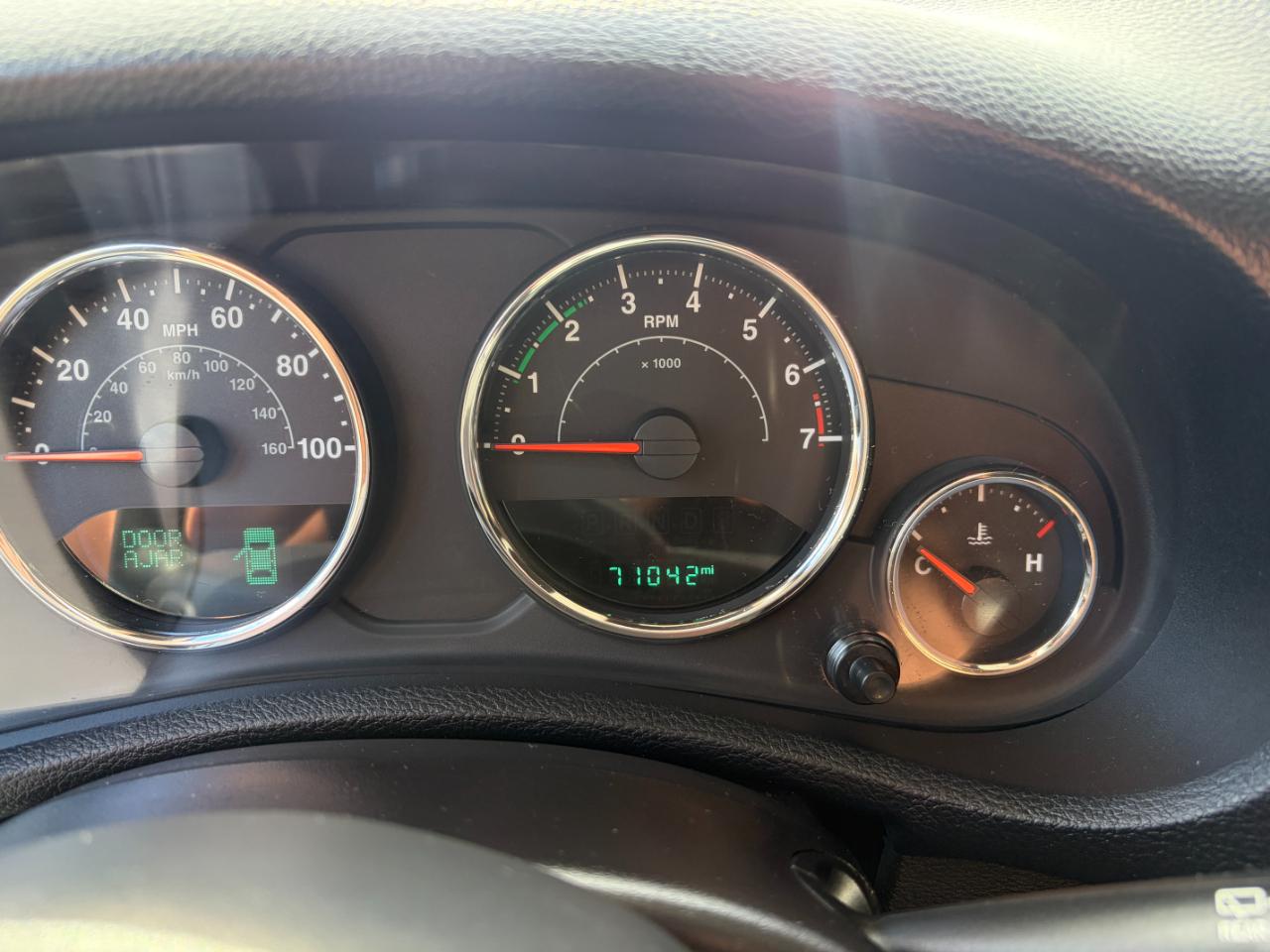 Jeep Wrangler Unlimited 4WD 4dr Sahara 2016