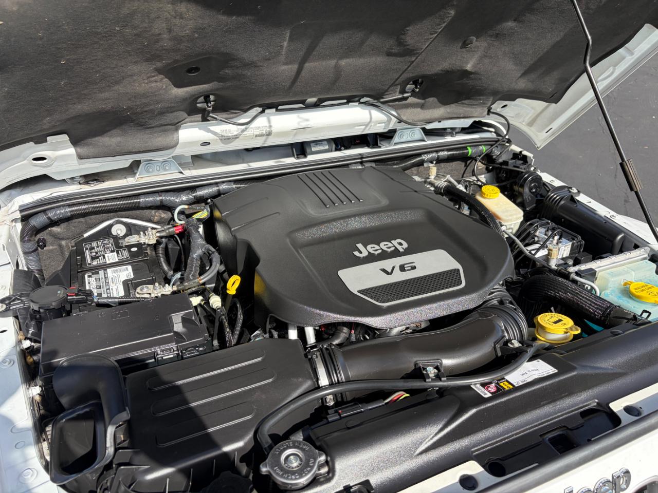 Jeep Wrangler Unlimited 4WD 4dr Sahara 2016