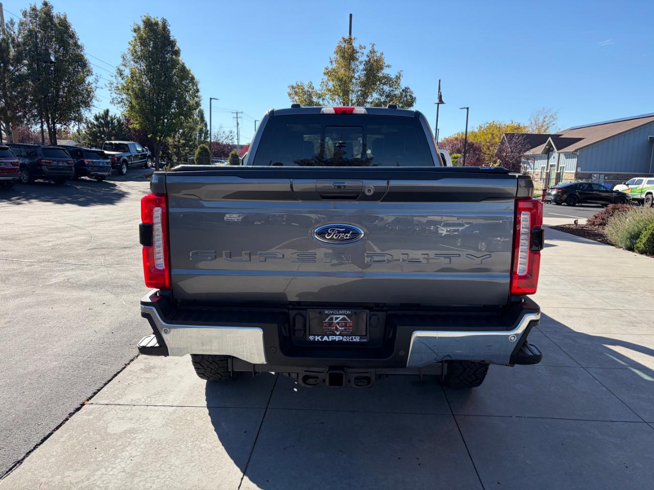 Ford Super Duty F-350 SRW Lariat 4WD Crew Cab 6.75' Box 2023