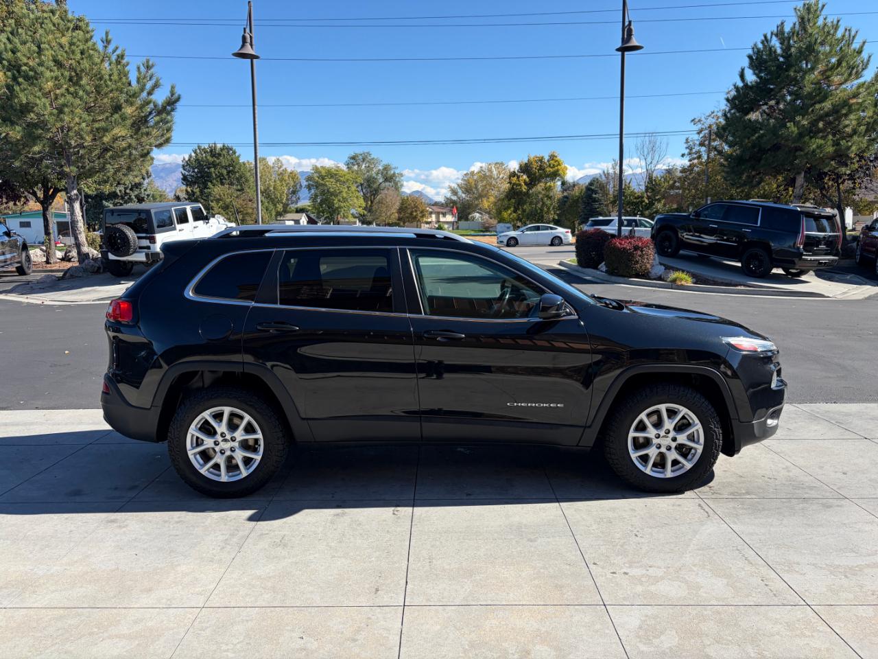 Jeep Cherokee 4WD 4dr Latitude 2016