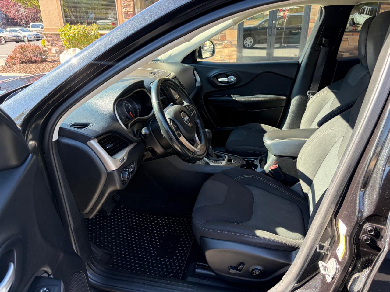 Jeep Cherokee 4WD 4dr Latitude 2016