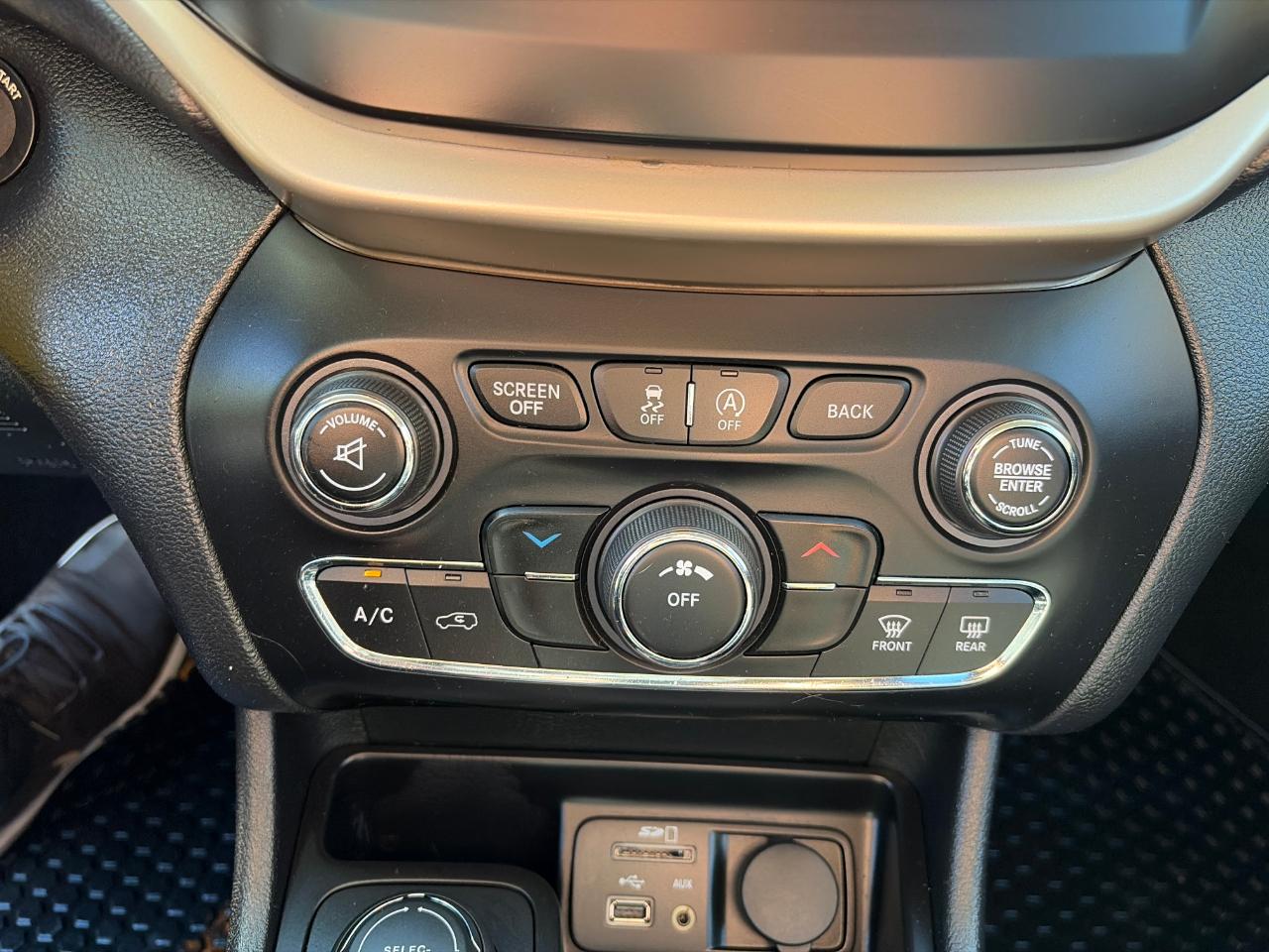 Jeep Cherokee 4WD 4dr Latitude 2016