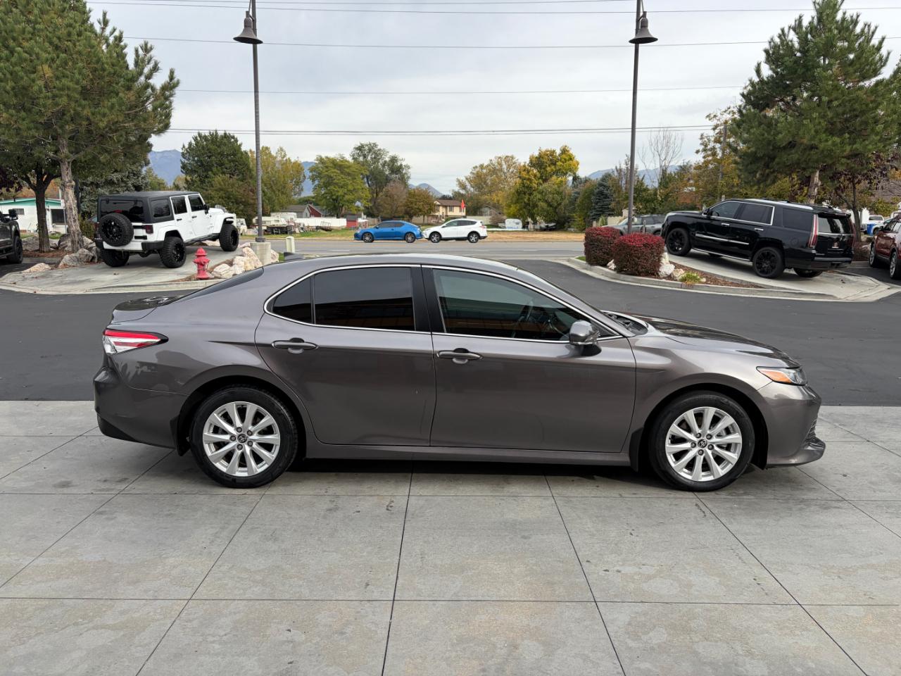 Toyota Camry LE Auto AWD (Natl) 2020