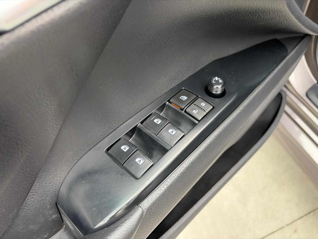 Toyota Camry LE Auto AWD (Natl) 2020