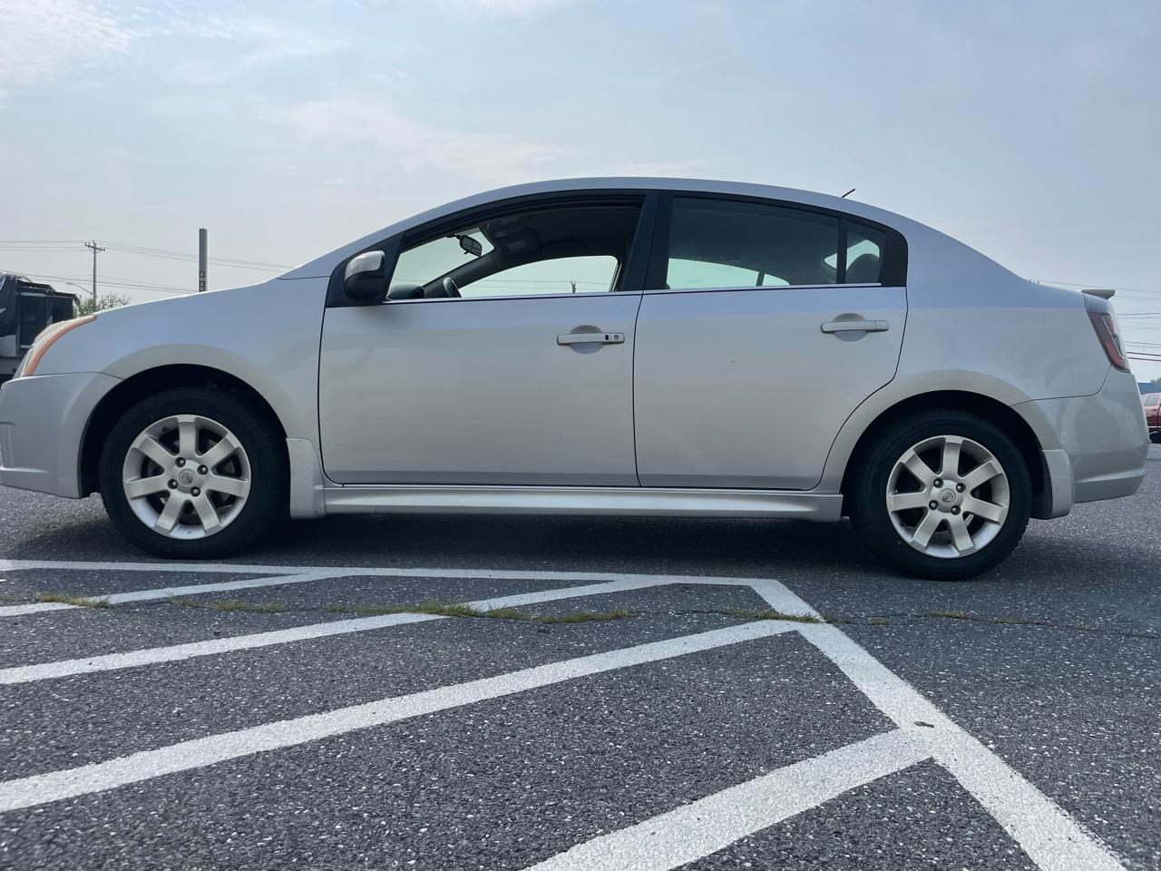 Nissan Sentra 4dr Sdn I4 CVT 2.0 SR 2010