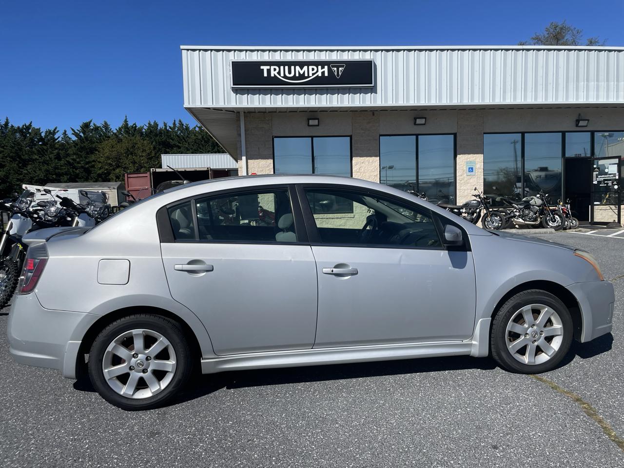 Nissan Sentra 4dr Sdn I4 CVT 2.0 SR 2010