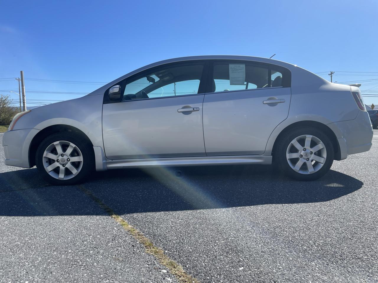 Nissan Sentra 4dr Sdn I4 CVT 2.0 SR 2010
