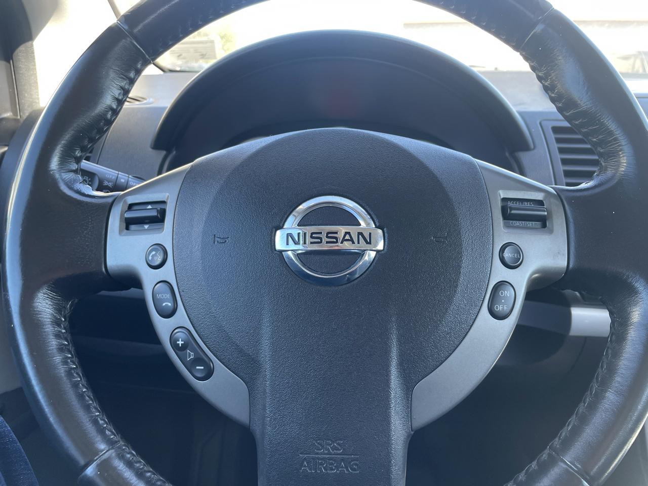 Nissan Sentra 4dr Sdn I4 CVT 2.0 SR 2010