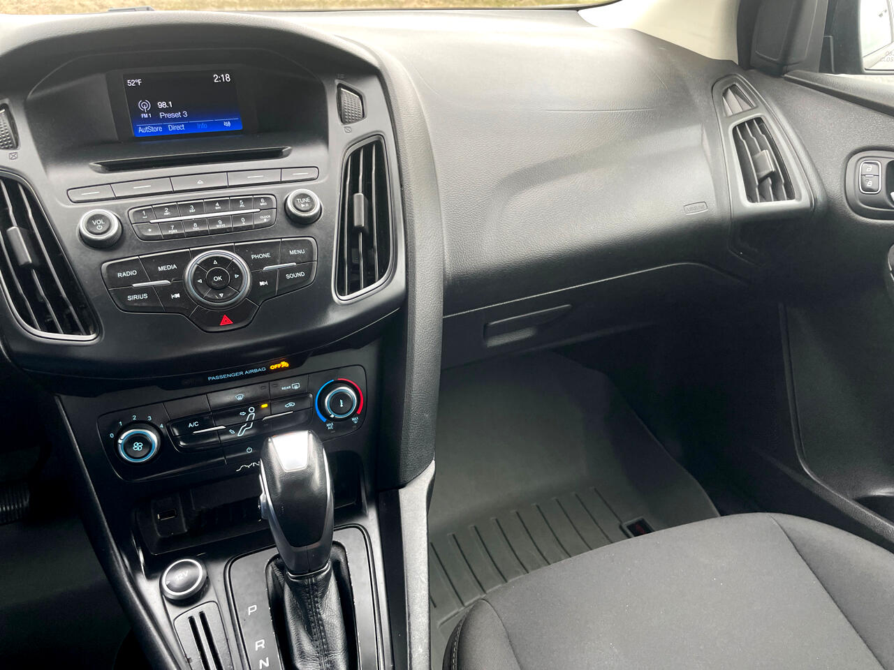 Ford Focus 4dr Sdn SE 2016