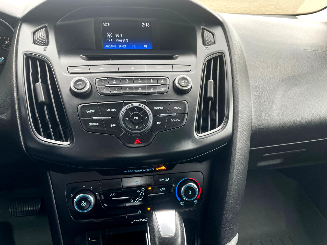 Ford Focus 4dr Sdn SE 2016