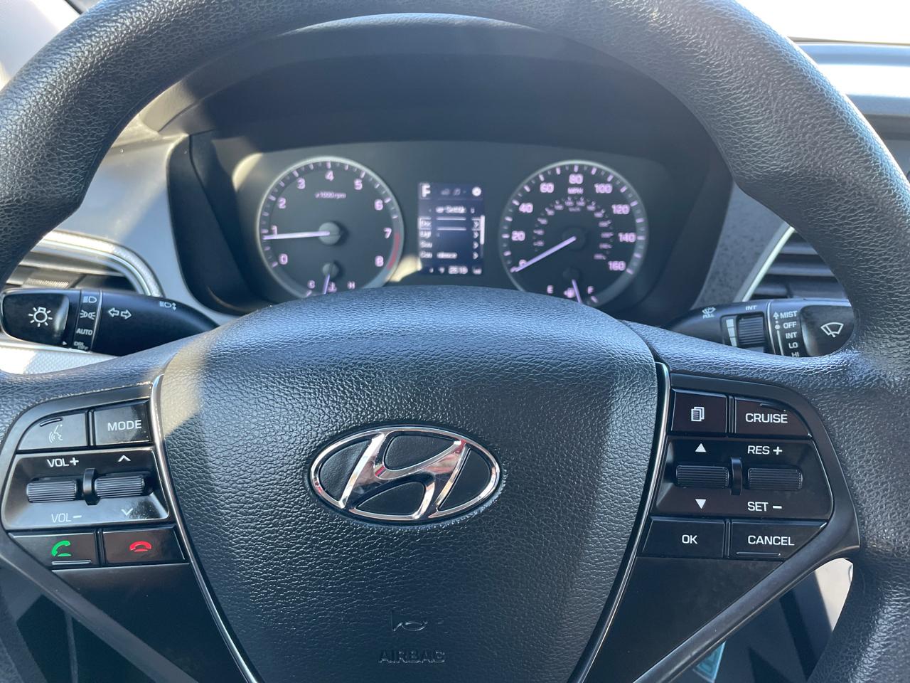 Hyundai Sonata SE 2.4L 2017