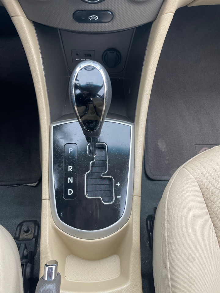 Hyundai Accent 4dr Sdn Auto GLS 2013