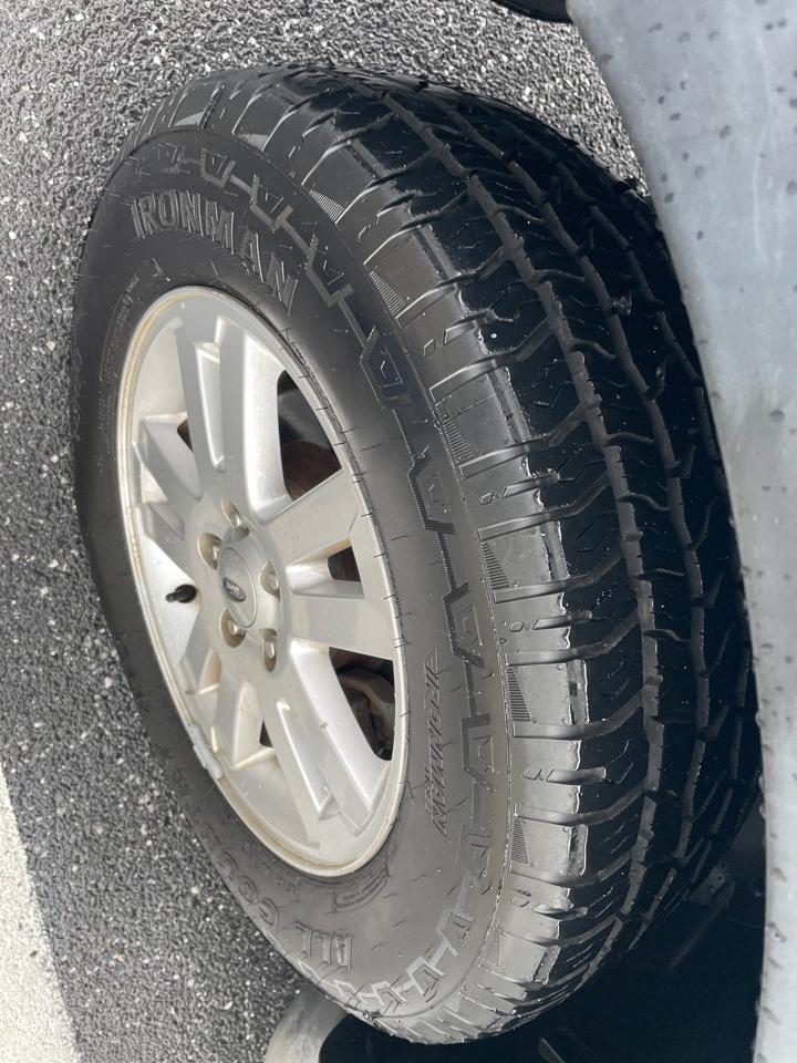 Ford Explorer Sport Trac 4WD 4dr XLT 2010