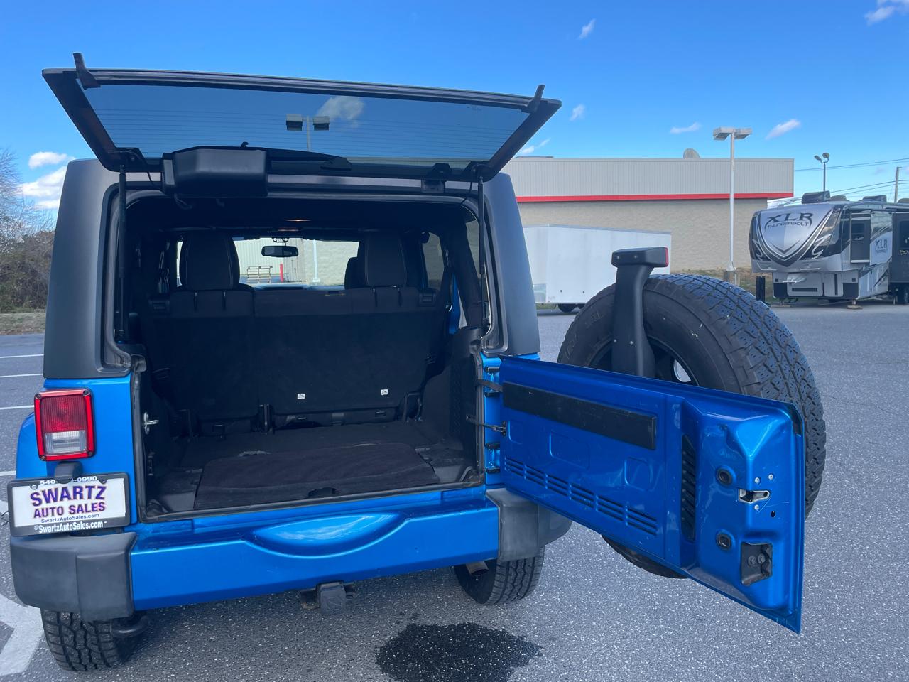 Jeep Wrangler Unlimited 4WD 4dr Sahara 2016