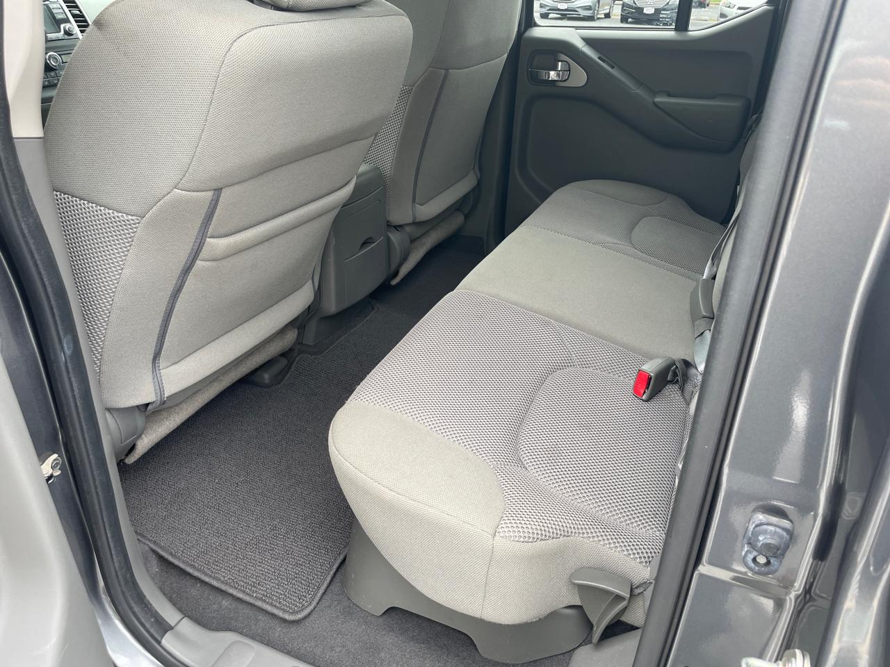 Nissan Frontier Crew Cab 4x4 SV V6 Auto 2018