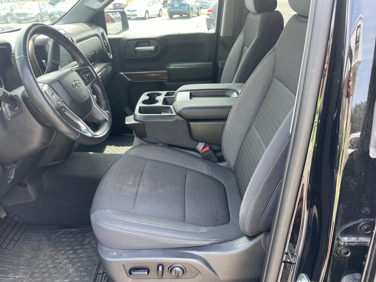 Chevrolet Silverado 1500 4WD Crew Cab 147" RST 2020