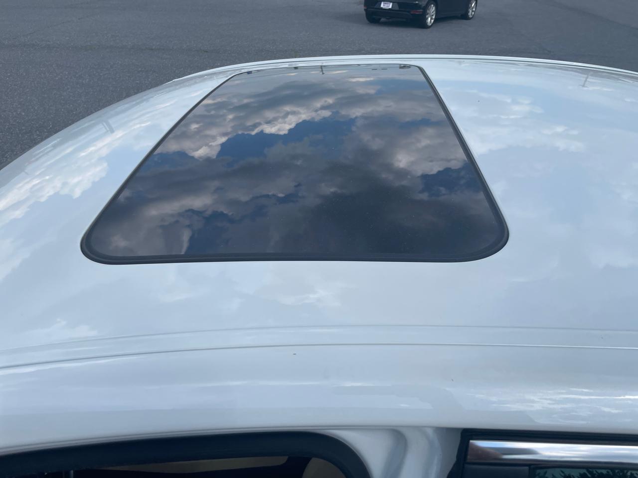 Hyundai Genesis 4dr Sdn V6 2011