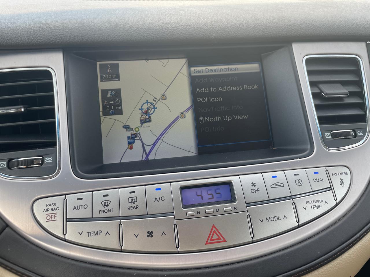 Hyundai Genesis 4dr Sdn V6 2011