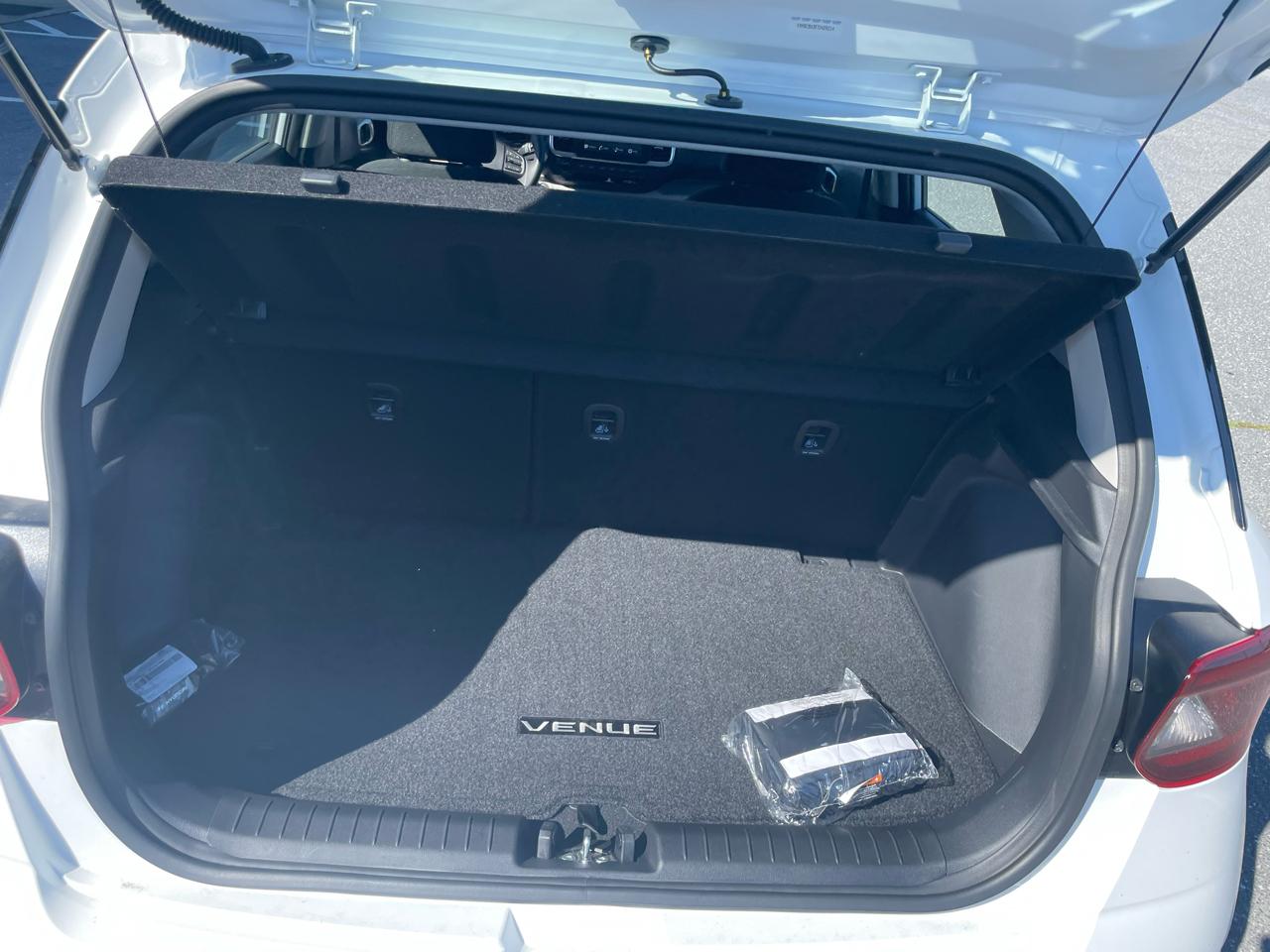 Hyundai Venue SEL FWD 2026