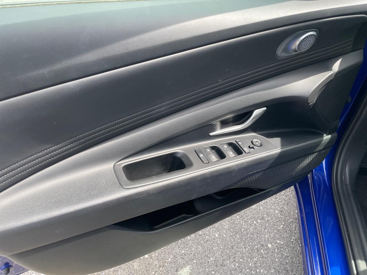 Hyundai Elantra Limited IVT 2024