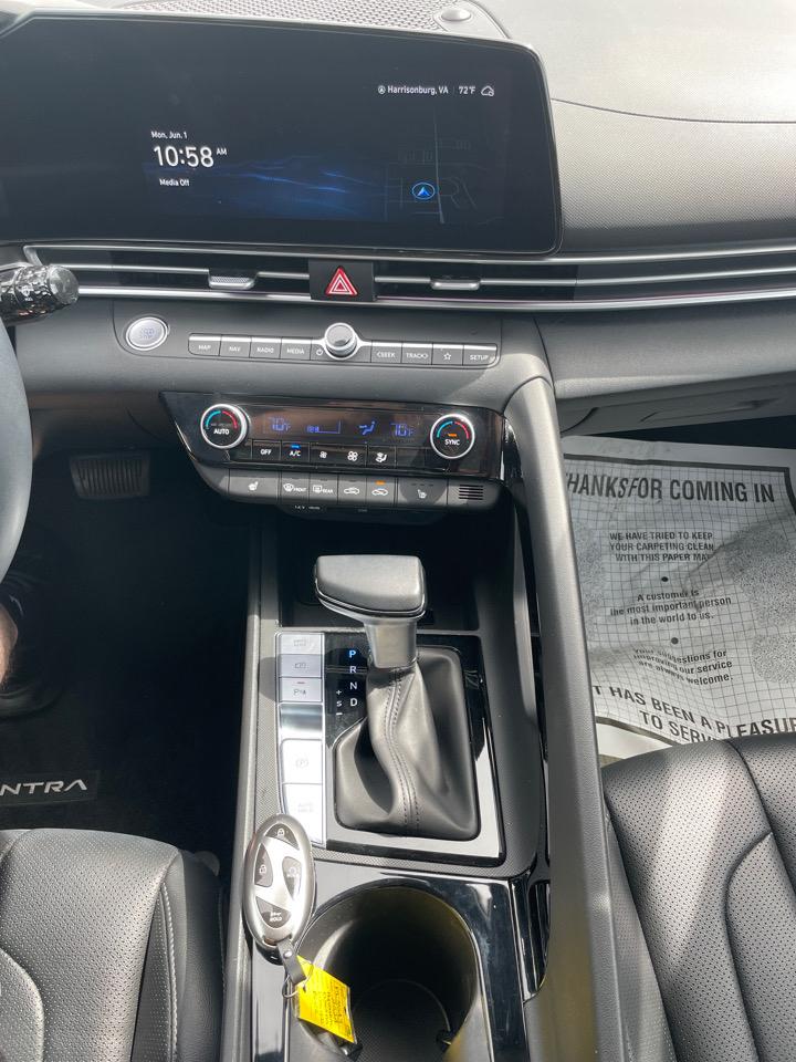Hyundai Elantra Limited IVT 2024