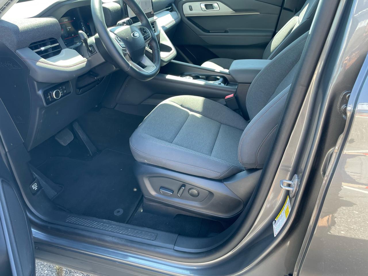 Ford Explorer Active 4WD 2025
