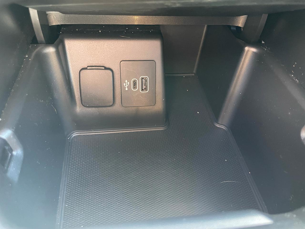 Ford Explorer Active 4WD 2025