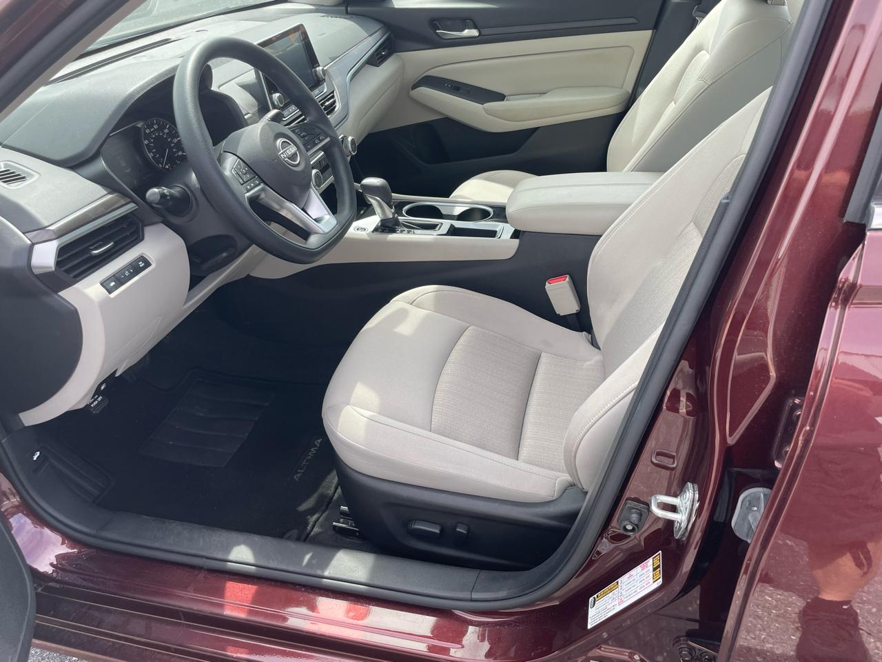 Nissan Altima 2.5 SV Sedan 2024