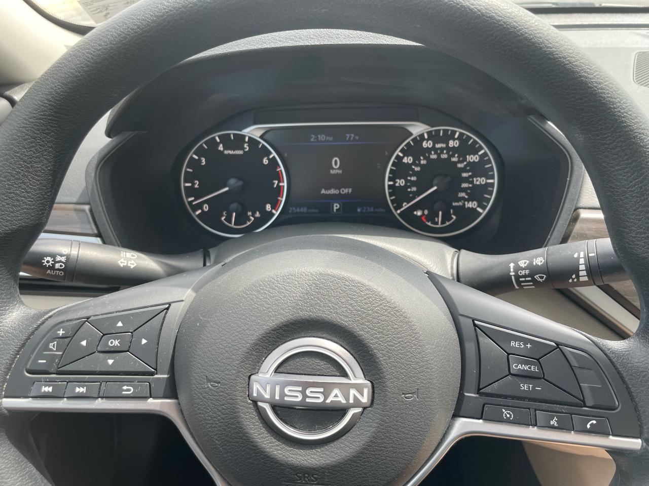 Nissan Altima 2.5 SV Sedan 2024
