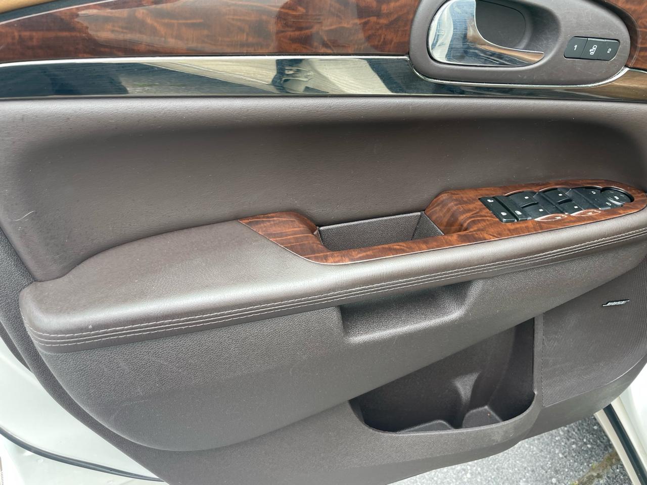 Buick Enclave AWD 4dr Leather 2015