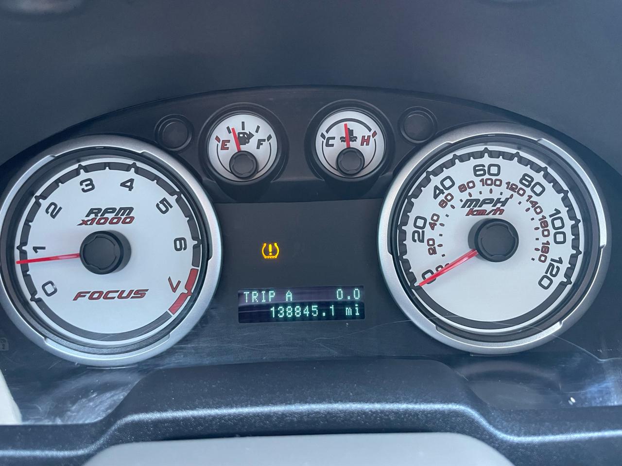 Ford Focus 4dr Sdn SES 2011