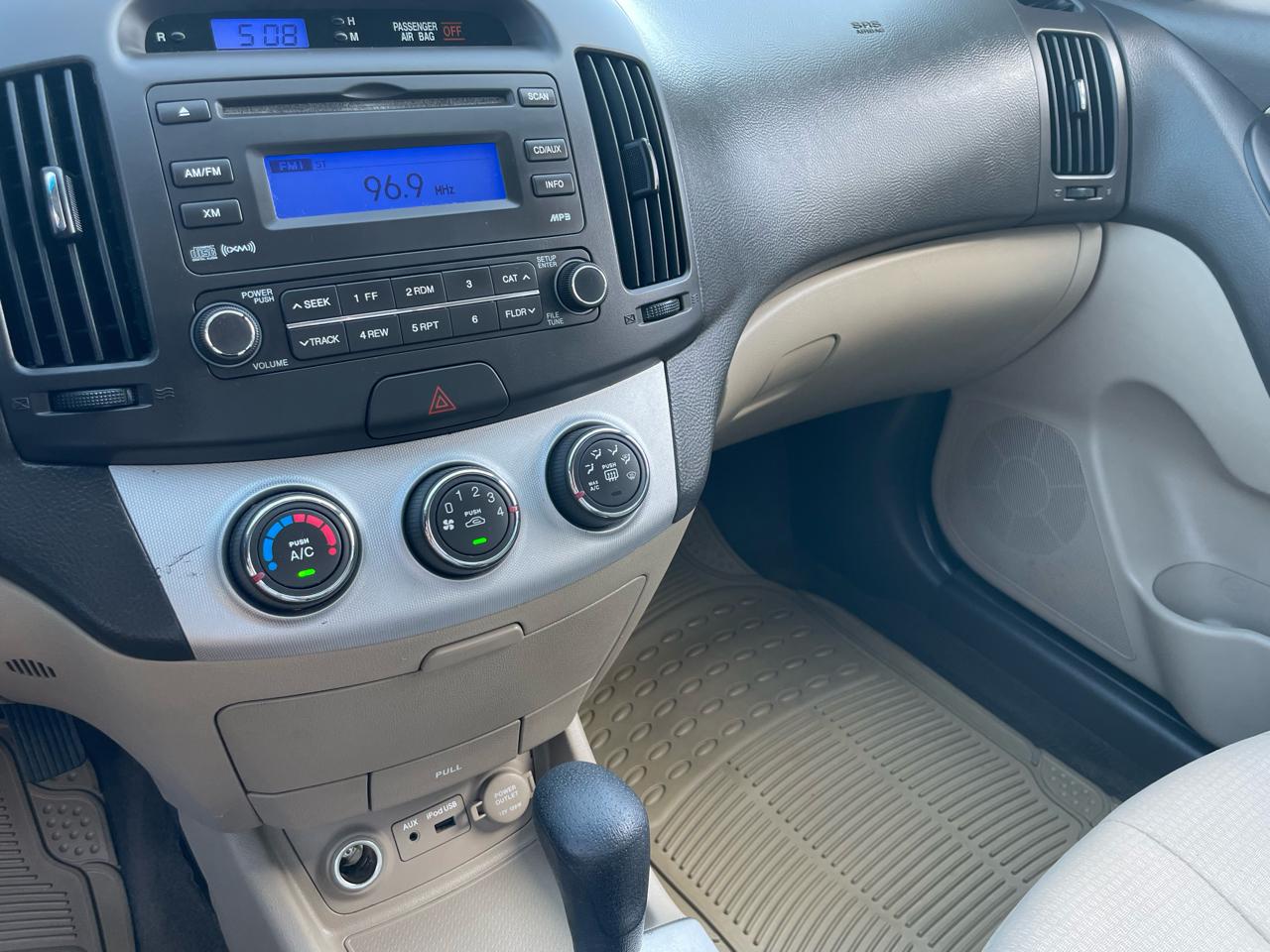 Hyundai Elantra 4dr Sdn Auto GLS PZEV 2009
